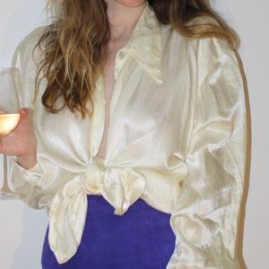 THE LIMITED WHITE SATIN BLOUSE 🌼